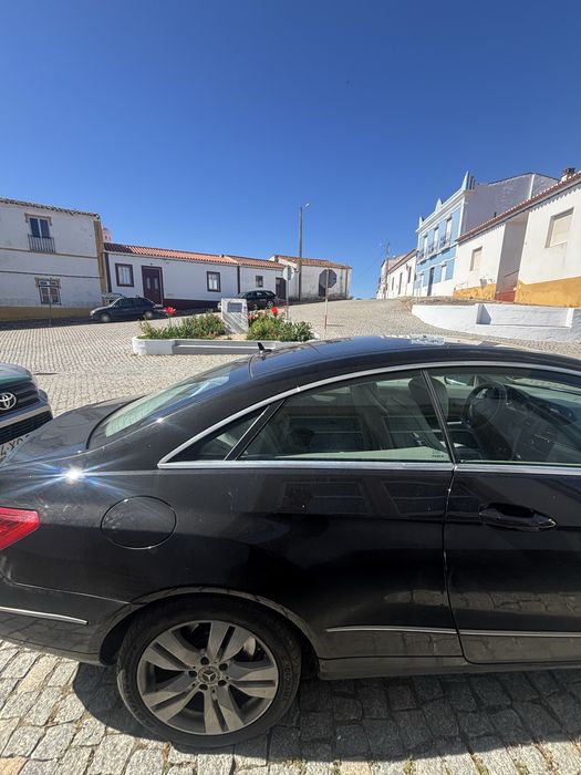 Mercedes E250 coupê