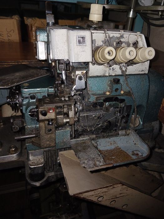 Оверлок. 5 ниток.