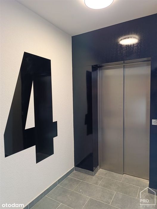 Apartament z tarasem i garderobą