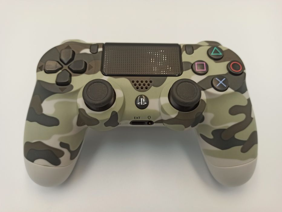 Sprzedam  kontroler Sony DualShock 4 V2 w kolorze Green Camo