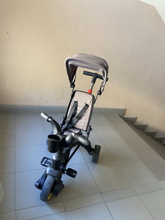 Трехколісний велосипед з ручкою, складний