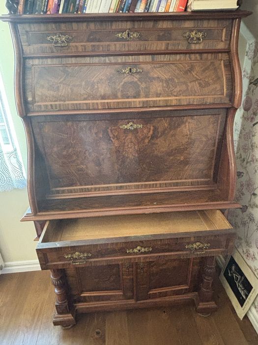 Sekretarzyk drewniany