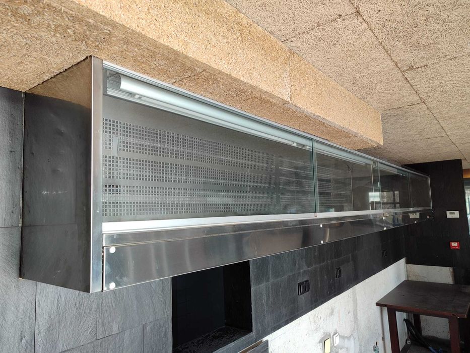 Armário Refrigerado de Parede- Marca JORDÃO- SEMI-NOVO- 5 METROS