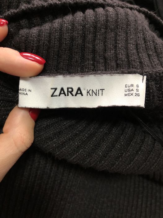 Подовжений вільний жіночий чорний светр кофта з високим горлом ZARA