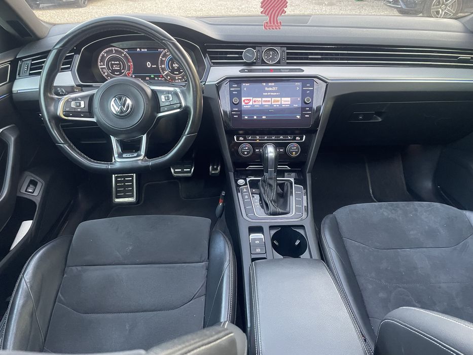 Wypozyczalnia wynajem samochodow  vw arteon
