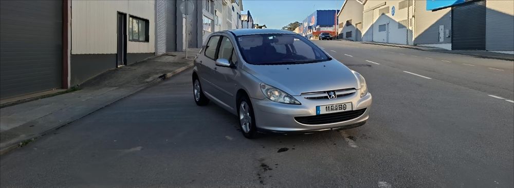 Peugeot 307 1.6 HDI 110cv • Nacional • Muito Estimado