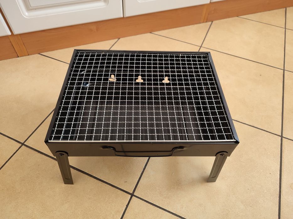 Nowy czarny przenośny mini grill walizka