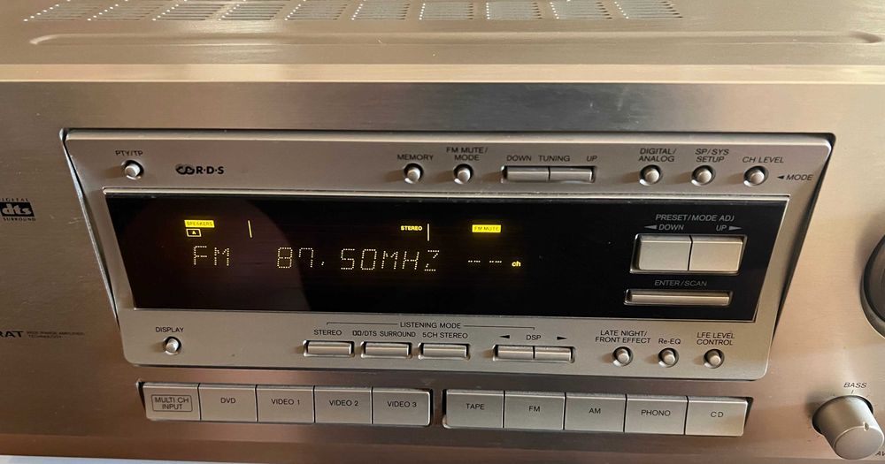 Amplituner ONKYO TX-DS575X z pilotem