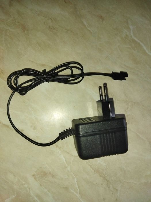 Зарядка аккумулятора игрушки,машинки на радиоуправлении DC 3.6V 250mA.