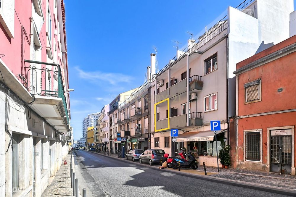 T2 Arrendamento Campolide com Varanda