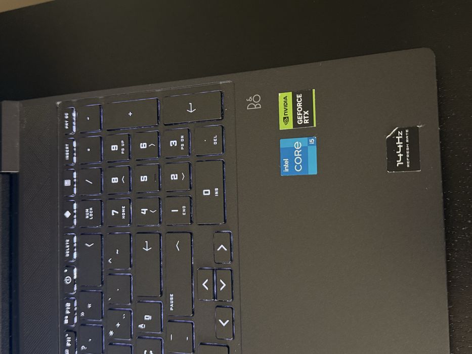 Victus Laptop Gaming HP 15-fa0022np / Intel i5-12450H / NVIDIA GeForce RTX 3050 4GB / 16GB RAM / 512GB SSD / 15,6” Full HD 144Hz / Windows 11