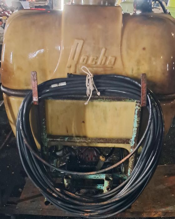 Pulverizador usado rocha 300 litros