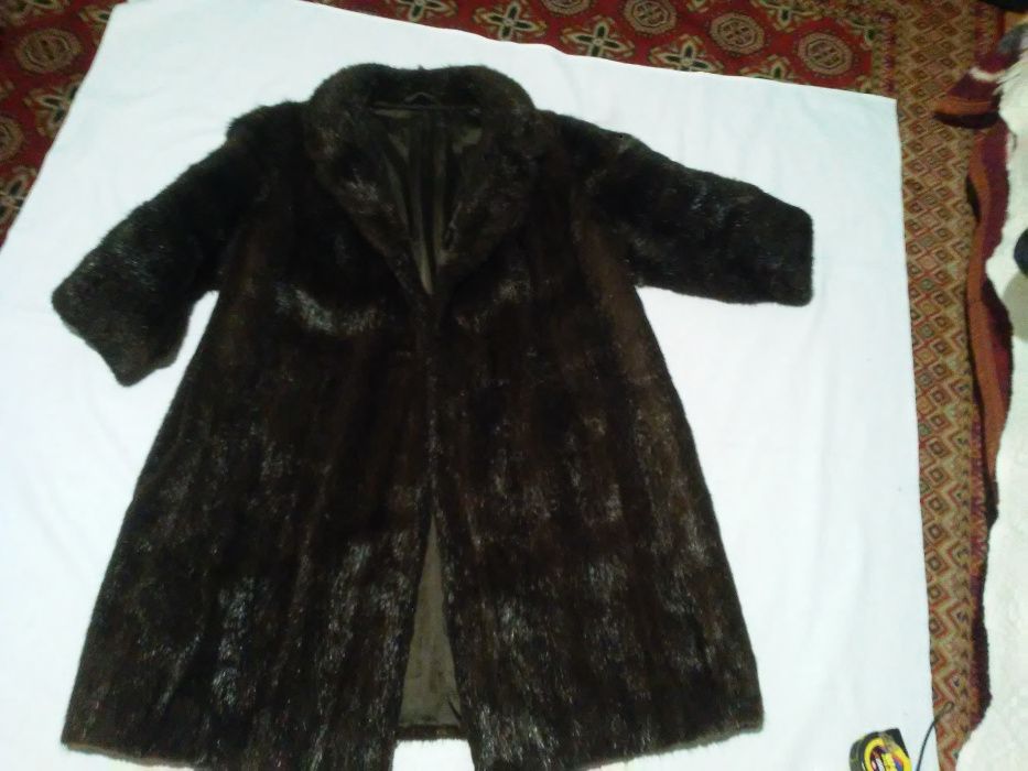futro/futerko naturalne płaszcz (pachy 65cm x2)- WYMIARY!