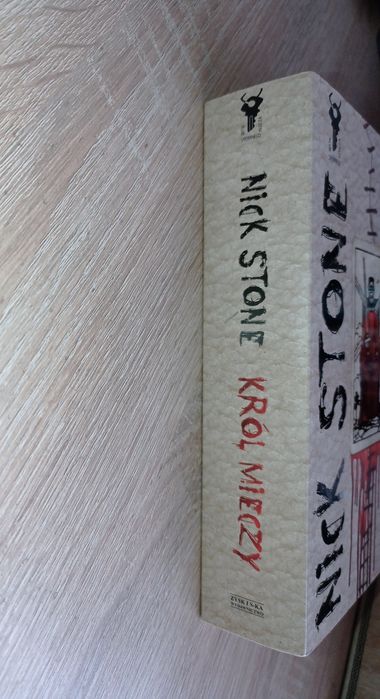 Kryminał Król mieczy Nick Stone