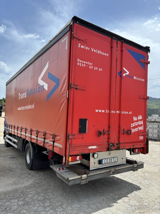 Daf LF cx de cortinas/plataforma retratil