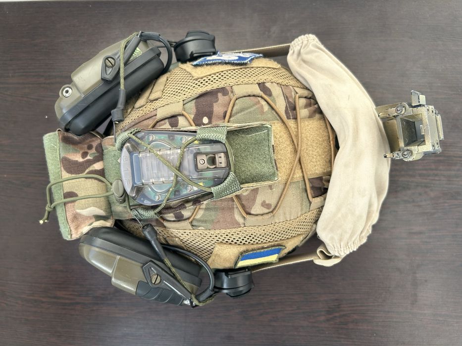 Продам шлем fast !!!