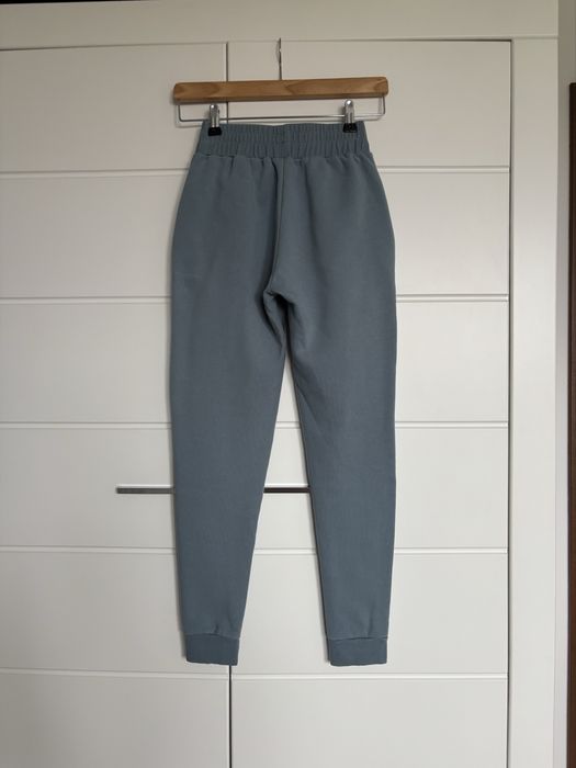 Jasnoniebieskie mięciutkie dresy Misha 32/34