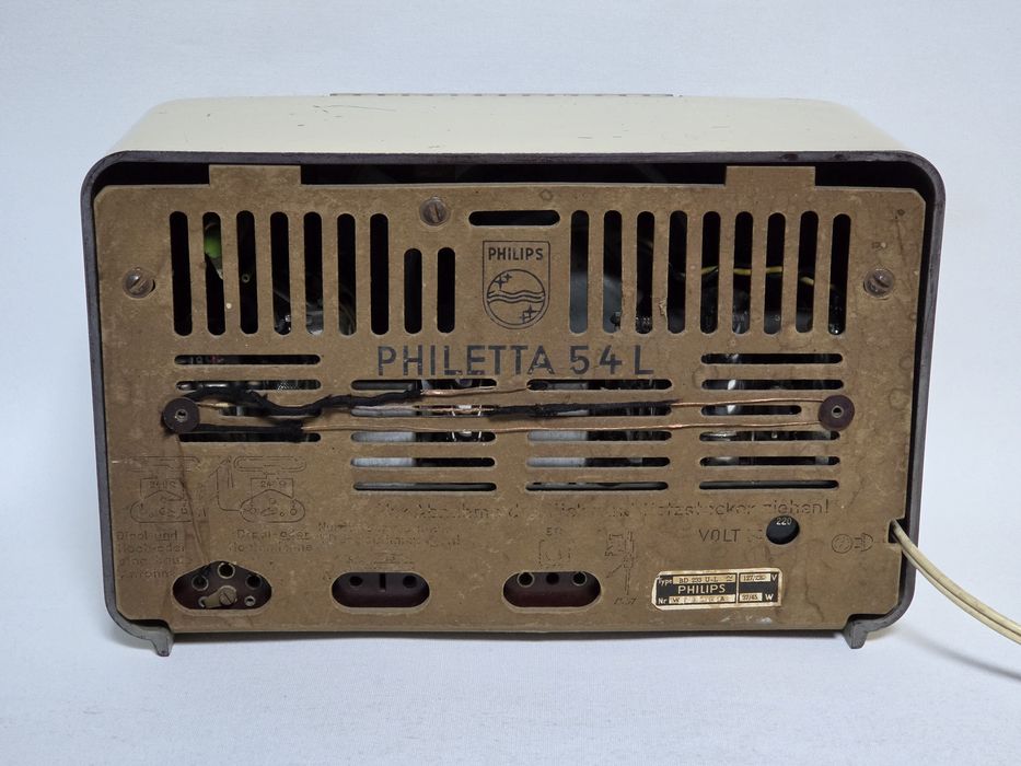Rádio antigo reparado Philips