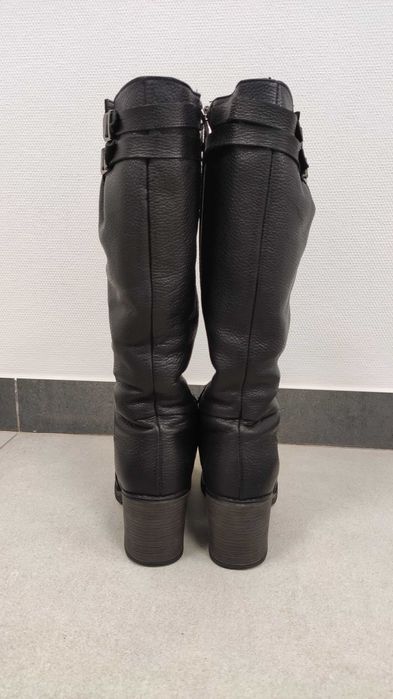 Жіночі шкіряні чоботи чорні. Розмір 38/Женские кожаные черные сапоги
