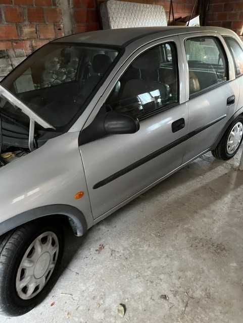 Opel corsa B em bom estado foto 3