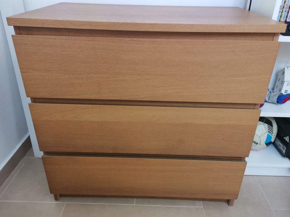 Vendo 2 Cómodas e 2 Mesinhas de cabeceira