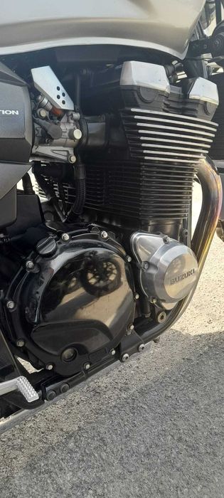 Suzuki 1400 GSX "a rainha das muscle bikes"