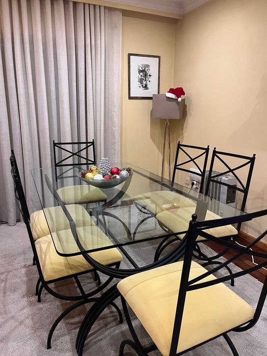 Conj. Mesa vidro/ferro e 6 cadeiras para sala de jantar