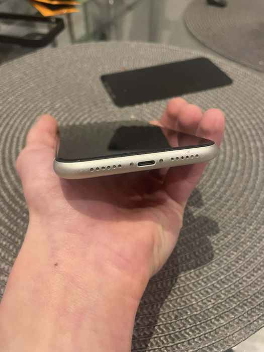 Sprzedam iphone 11