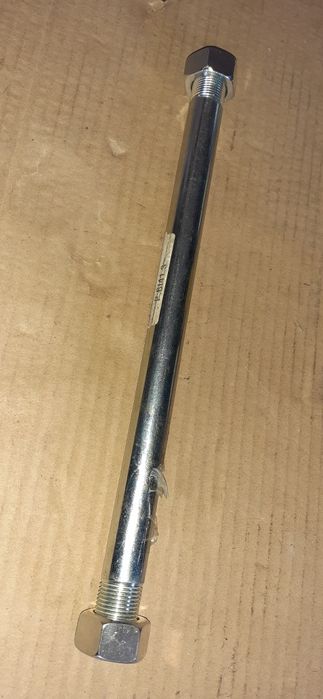 Nowaoś wahacza ramy wsk175  kobuz perkoz + nakrętki