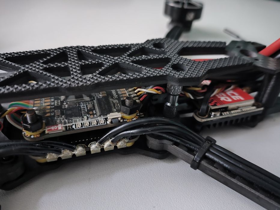 Продам FPV дрон 7"