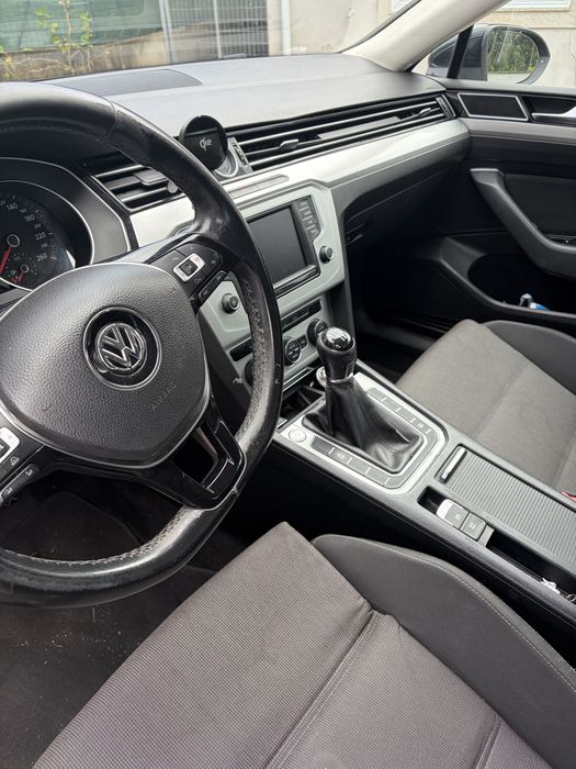Vw passat 1.6 confort line muito economico