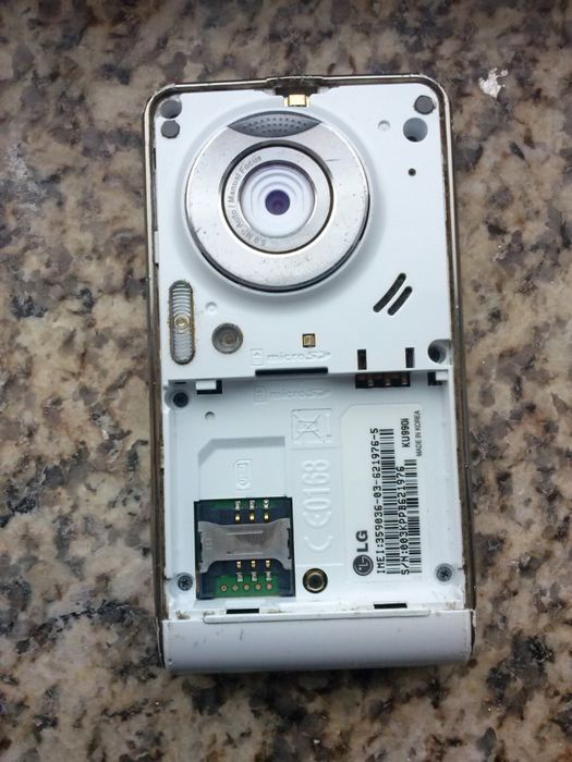 Telemóvel Samsung GT-S5230/LG KU 990i para peças