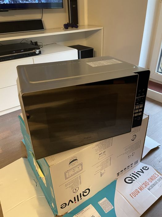 Mikrofalówka Alive Q6235 – jak nowa, 3 miesiące używania.