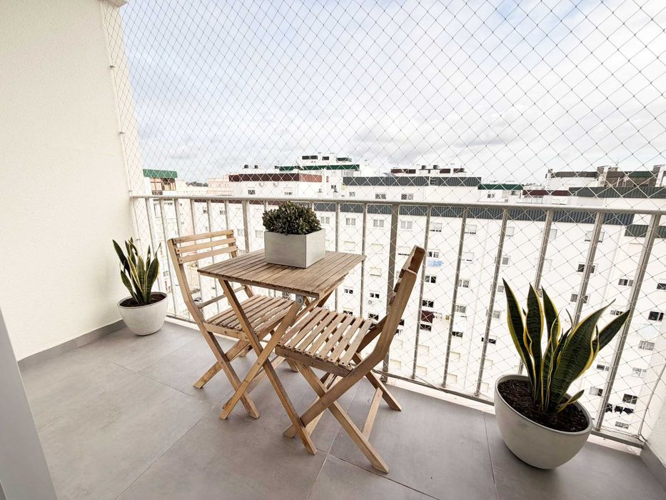 Incrível T3 Remodelado e Equipado - Bairro Liceu/Amoreiras