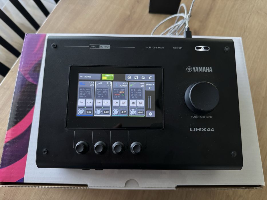 Yamaha URX44 – Interfejs audio, mikser i rejestrator - FV 23%