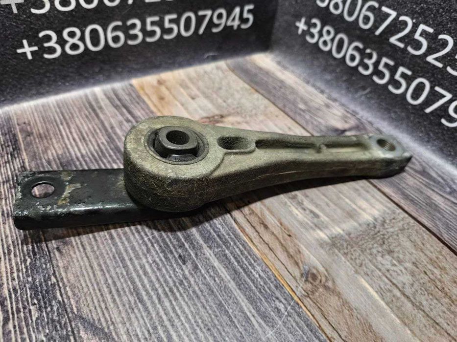 Подушка опора двигуна задня VW Tiguan 2007-2016 5N0199855B