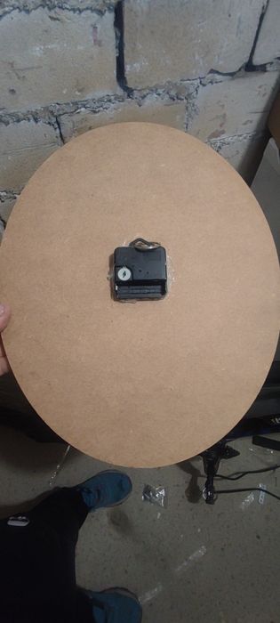 Zegar ścienny  z napisem