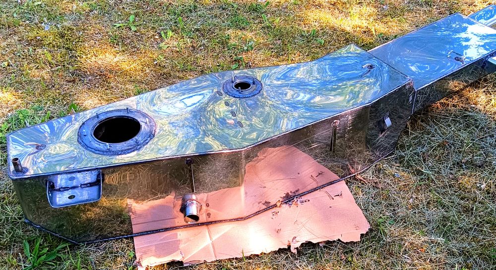 Mitsubishi Pajero Wagon 3 - 4   3.0, 3.8,3.5, 3.2  Паливний  бак