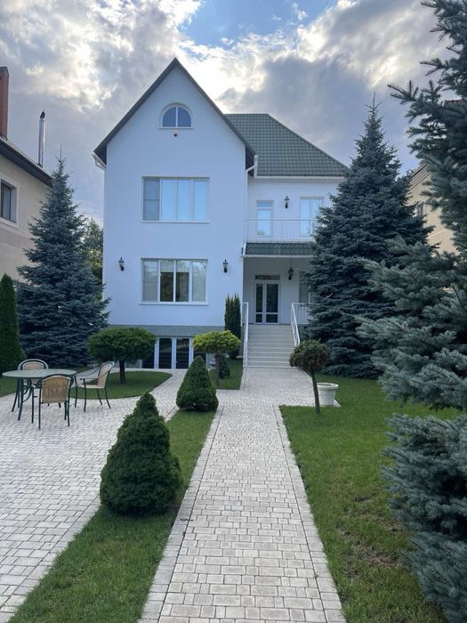 Красивый, уютный дом на Фонтане, 6-ть соток земли!