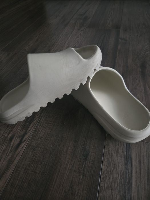 Klapki Adidas Yeezy, beżowe,wkładka 25cm!