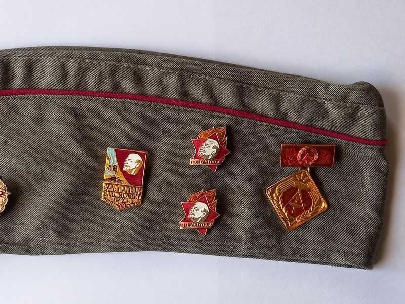 Wojskowa furażerka  DDR