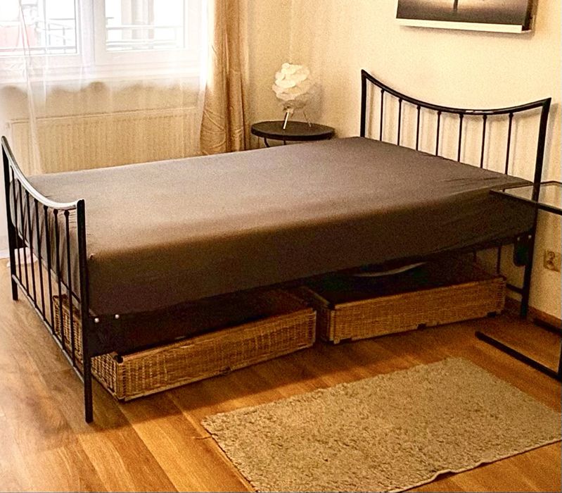 Sprzedam łozko metalowe z materacem