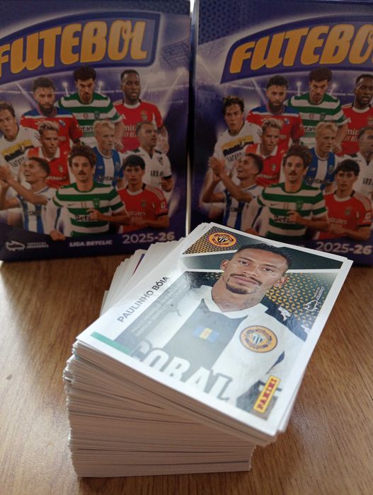 Vendo os 360 cromos normais fut. Nacional