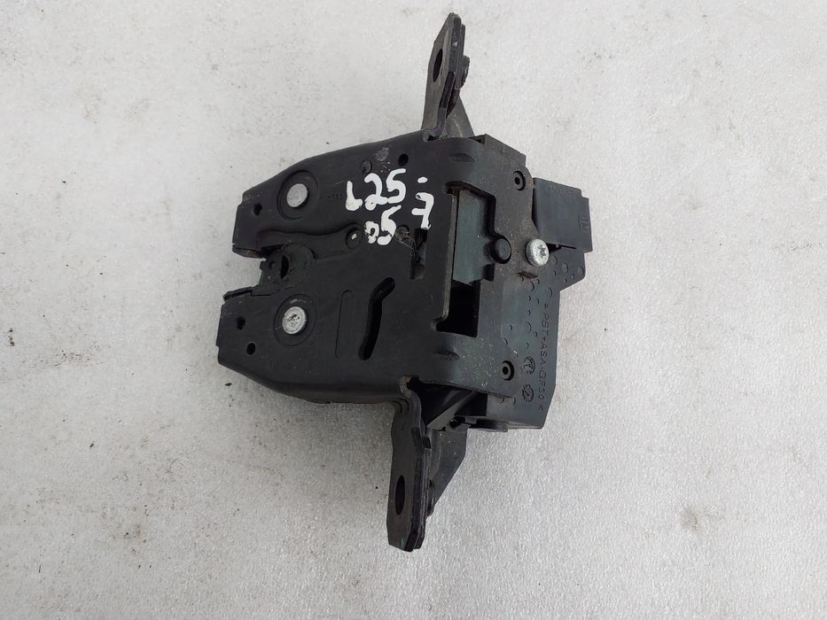 Fechadura / fecho da mala OPEL Astra J