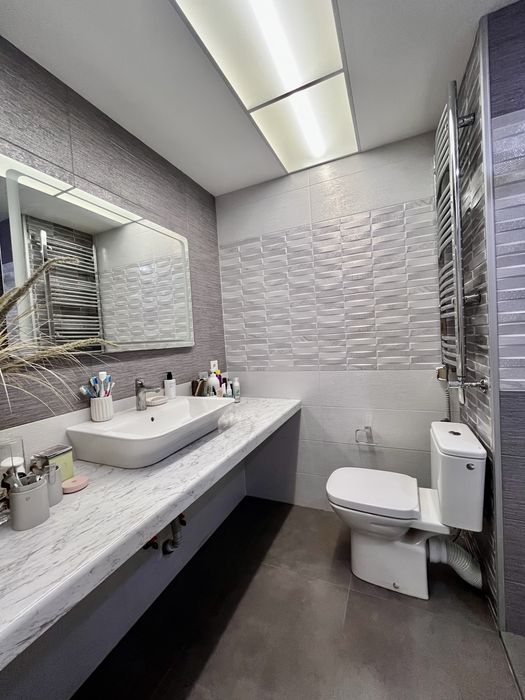 Пропонується сучасна  2- х кімнатна квартира на 3 Южний Ромакс