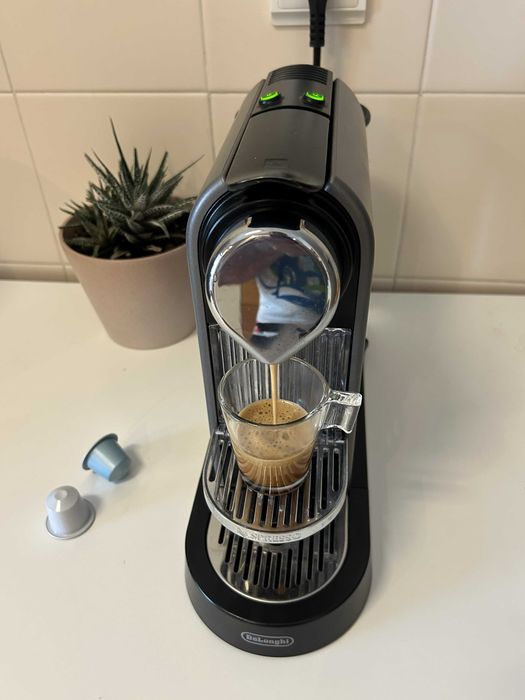 Máquina café Nespresso CITIZ