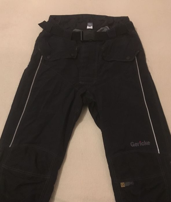 Calças para andar de moto marca Hein Gericke