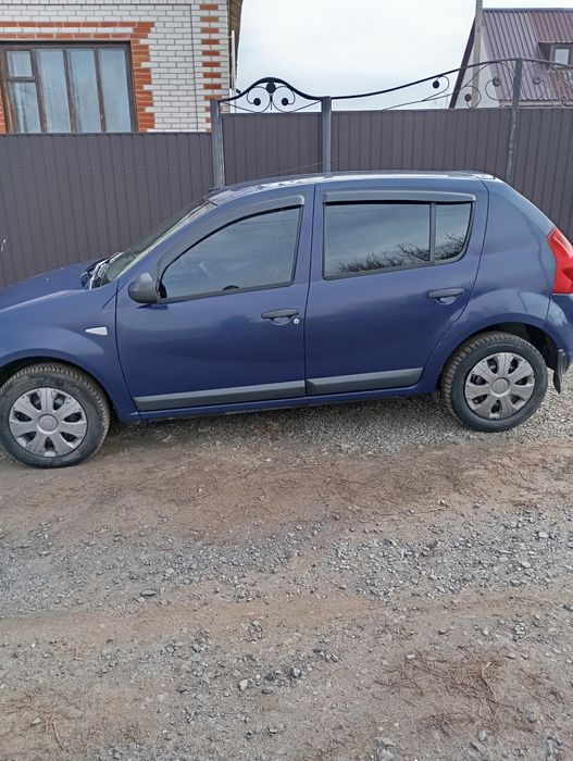 Продам авто Дачія Сандеро