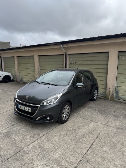Peugeot 208 1.2 gasolina