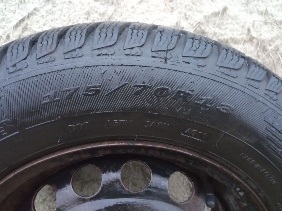 Продам комплект колес R13